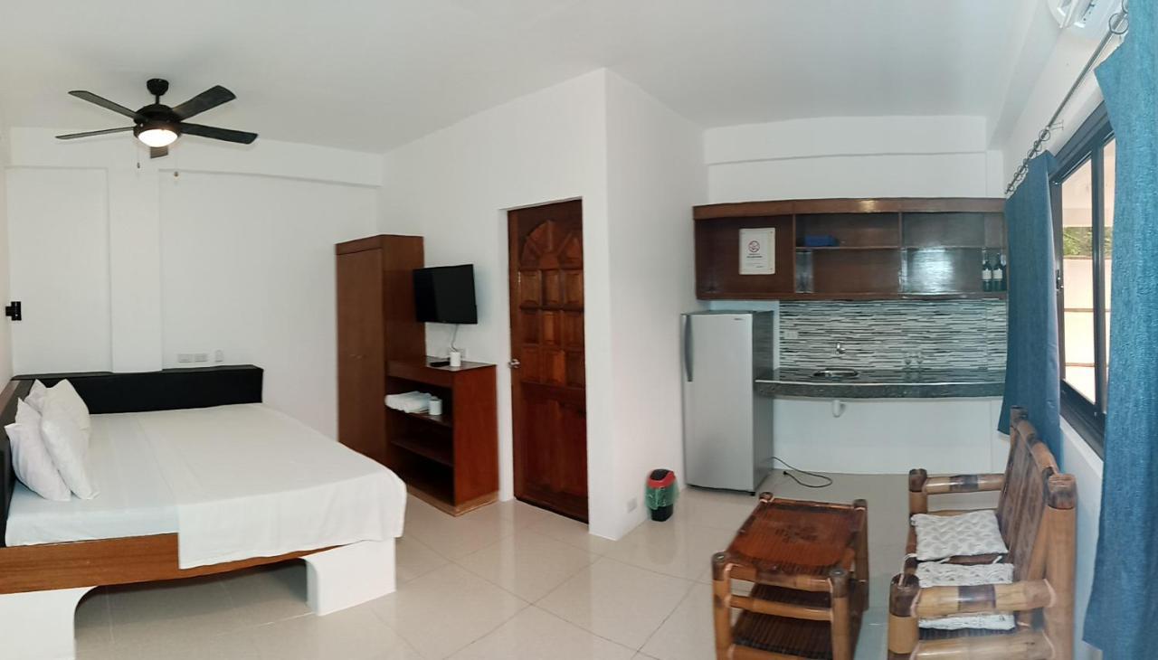 Jalyn'S Resort Sabang Puerto Galera Esterno foto
