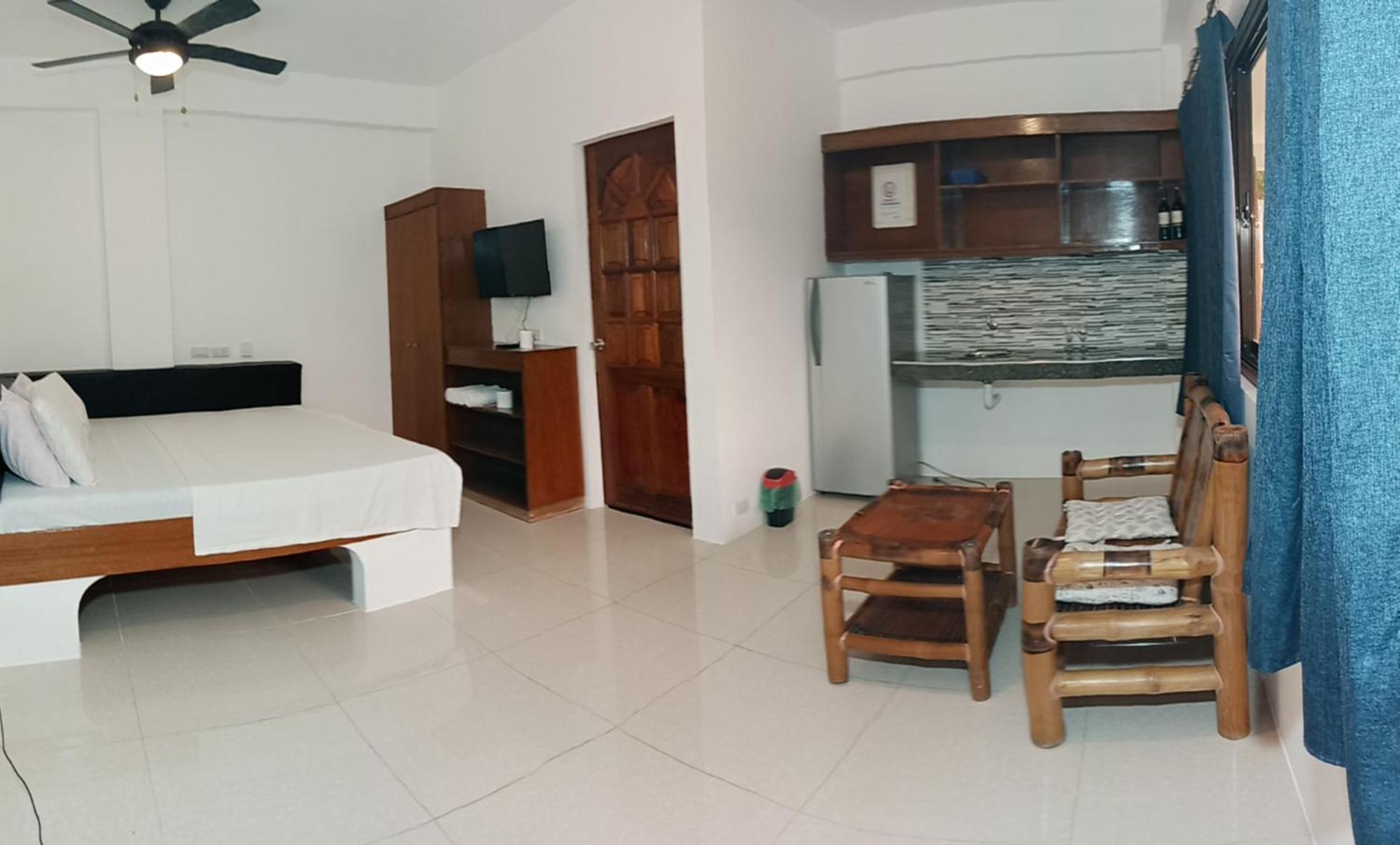 Jalyn'S Resort Sabang Puerto Galera Camera foto