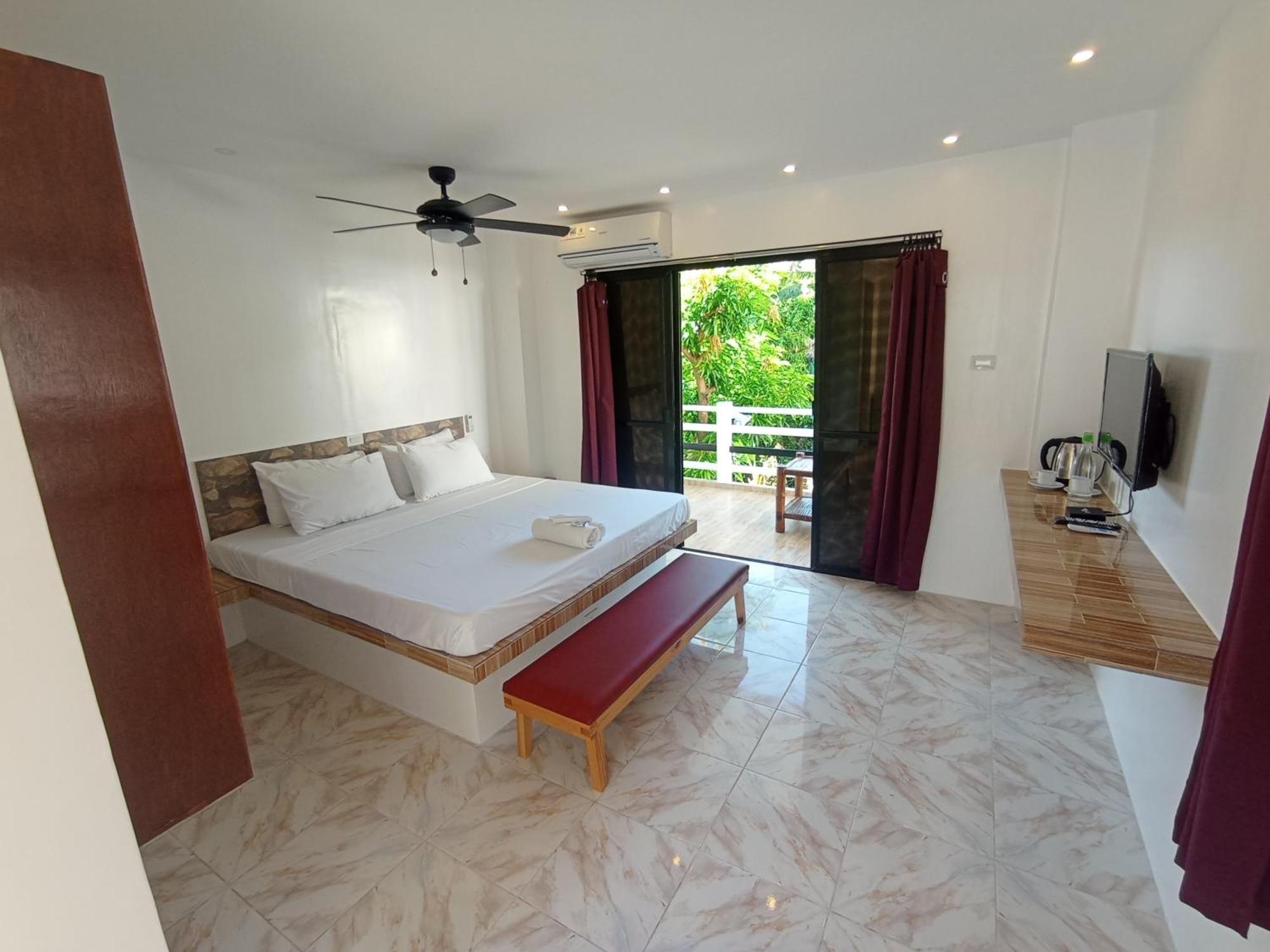 Jalyn'S Resort Sabang Puerto Galera Esterno foto