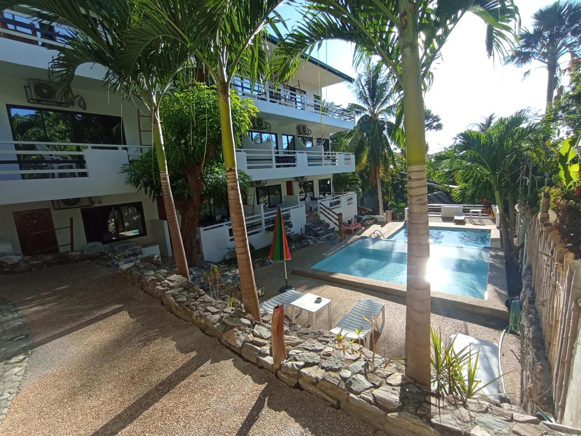 Jalyn'S Resort Sabang Puerto Galera Esterno foto