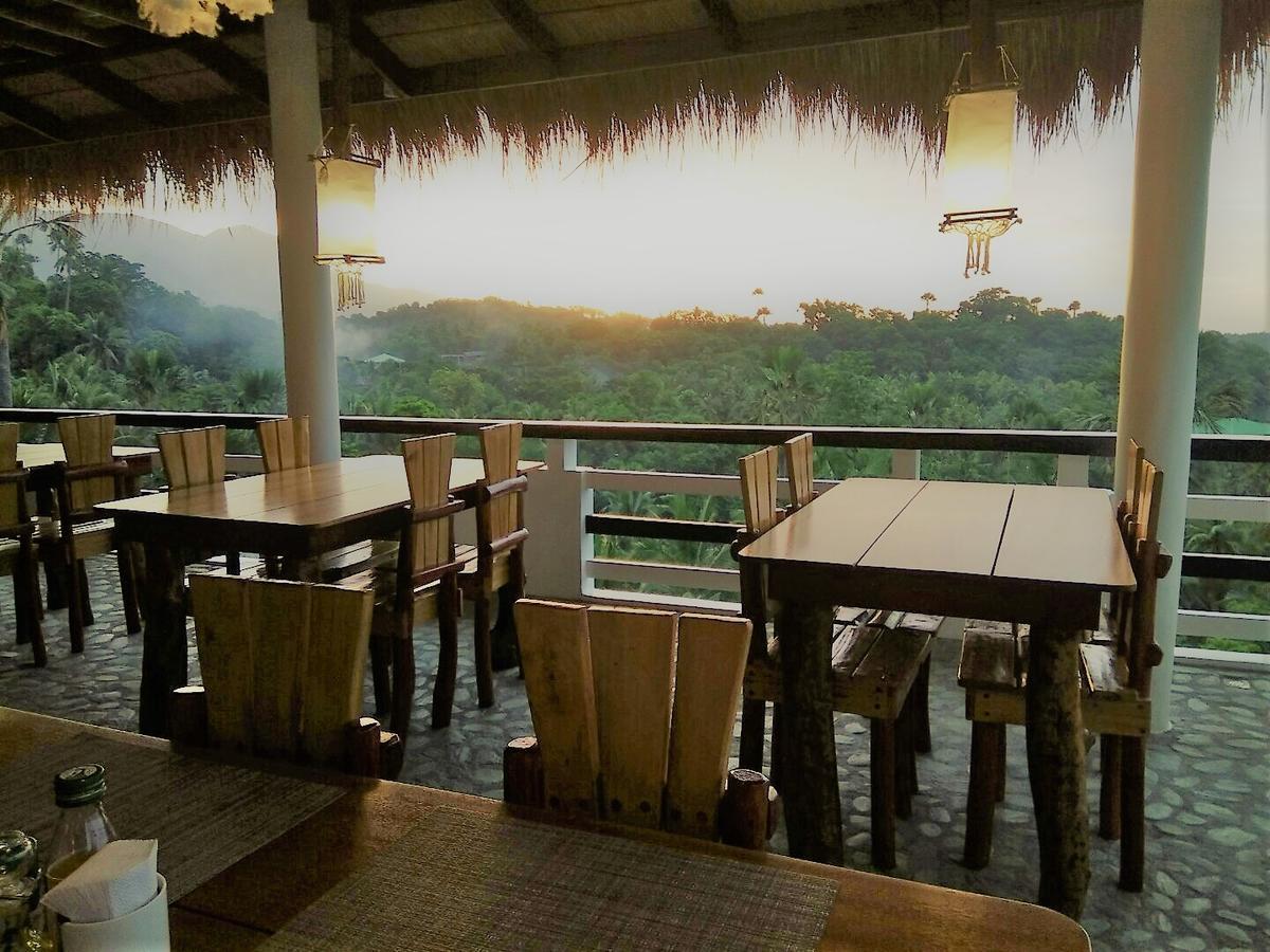Jalyn'S Resort Sabang Puerto Galera Esterno foto
