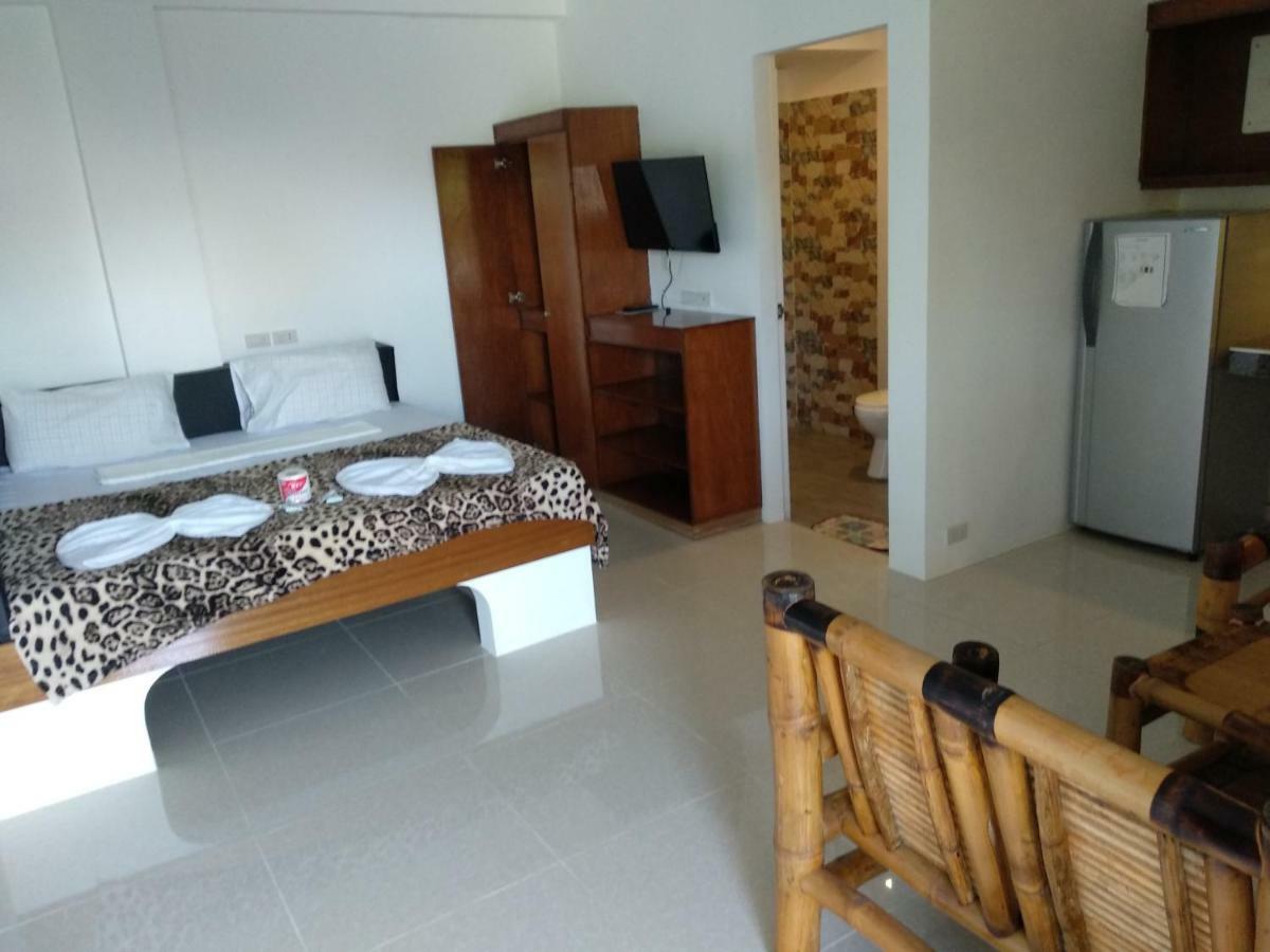 Jalyn'S Resort Sabang Puerto Galera Esterno foto