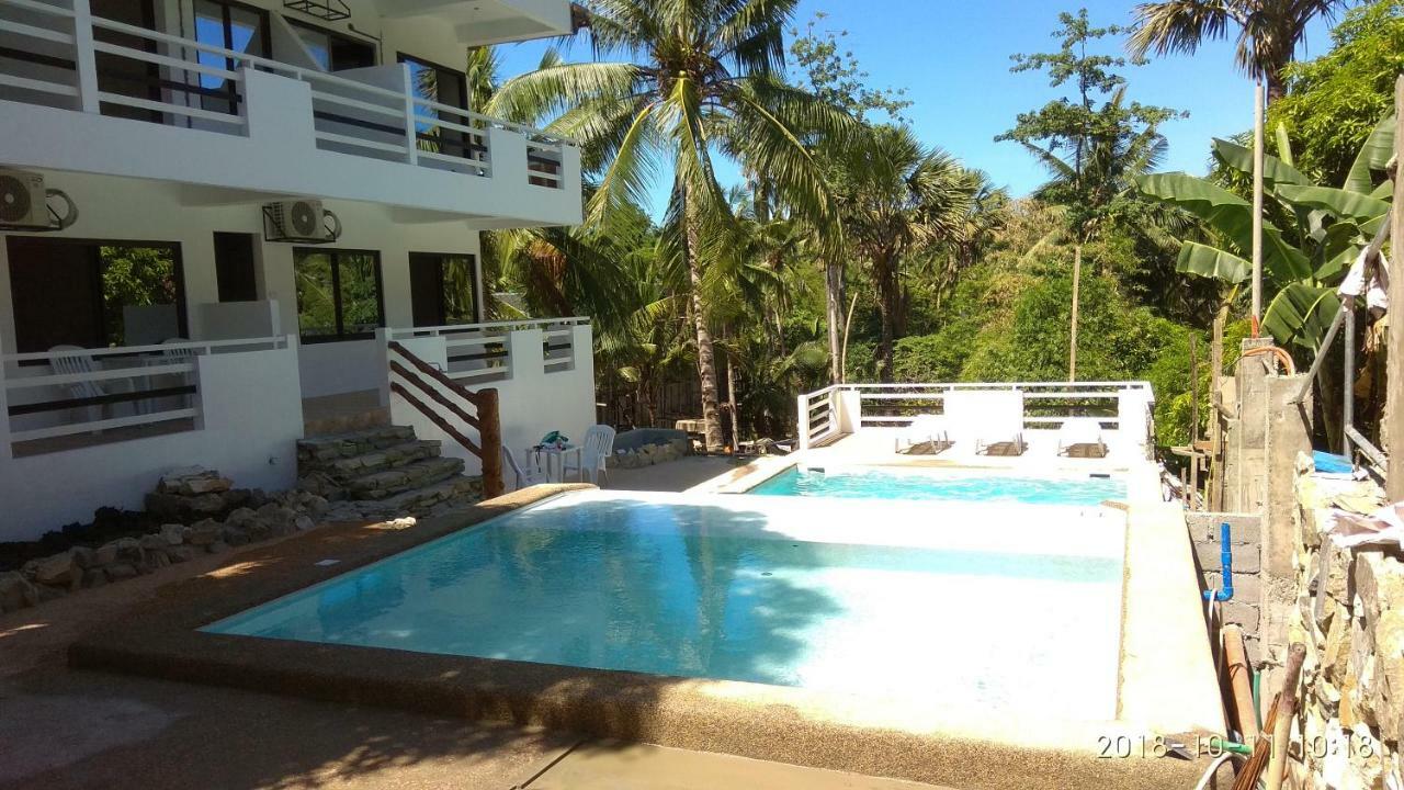 Jalyn'S Resort Sabang Puerto Galera Esterno foto