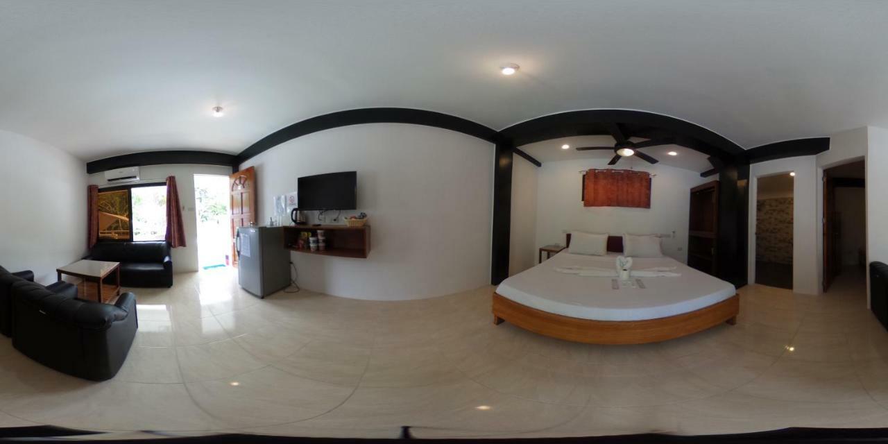 Jalyn'S Resort Sabang Puerto Galera Esterno foto