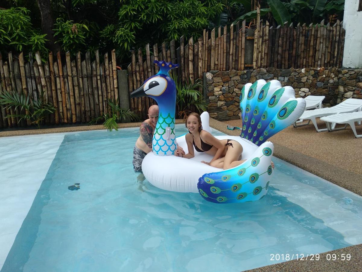 Jalyn'S Resort Sabang Puerto Galera Esterno foto