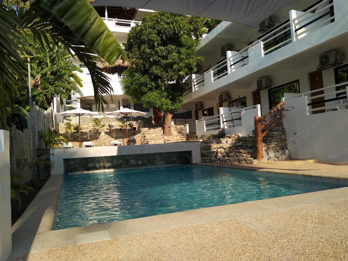 Jalyn'S Resort Sabang Puerto Galera Esterno foto